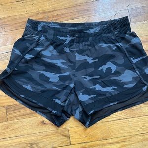 Athleta Mesh racer run shorts